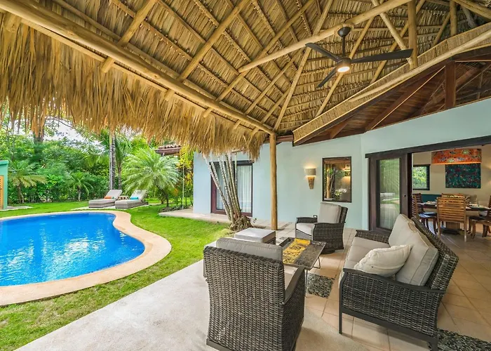 Tropical Retreat - Private Pool, Steps To