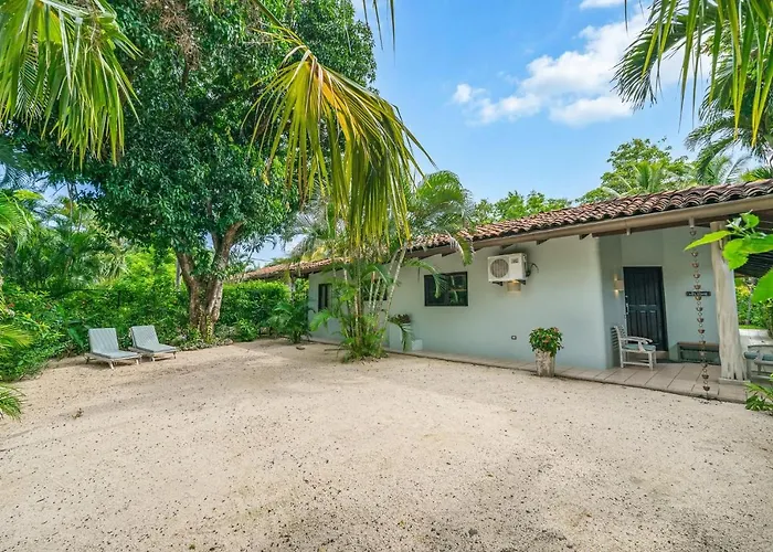Tropical Retreat - Private Pool, Steps To Villa *